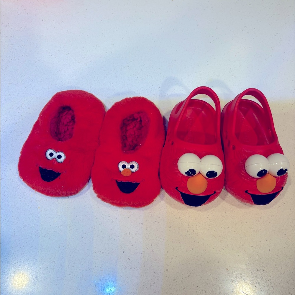 Elmo Slippers Bundle Size 3c